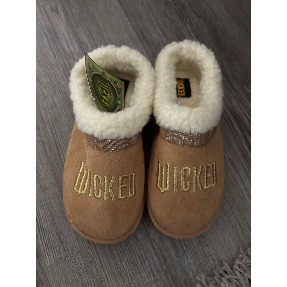 Wicked  Universal Studios Kids Tan Sherpa Lined  Slippers NWT size 1 girls